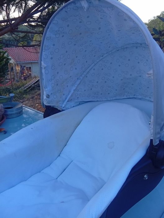 Alcofa da Chicco com almofada e Faixa pós parto