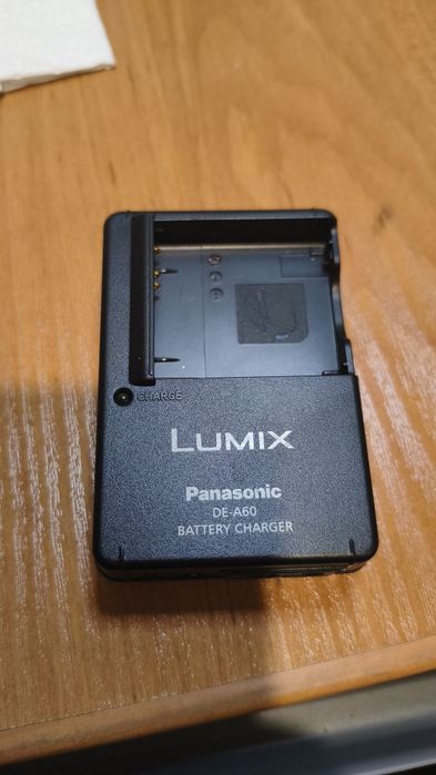 Ładowarka sieciowa Panasonic DE- A60