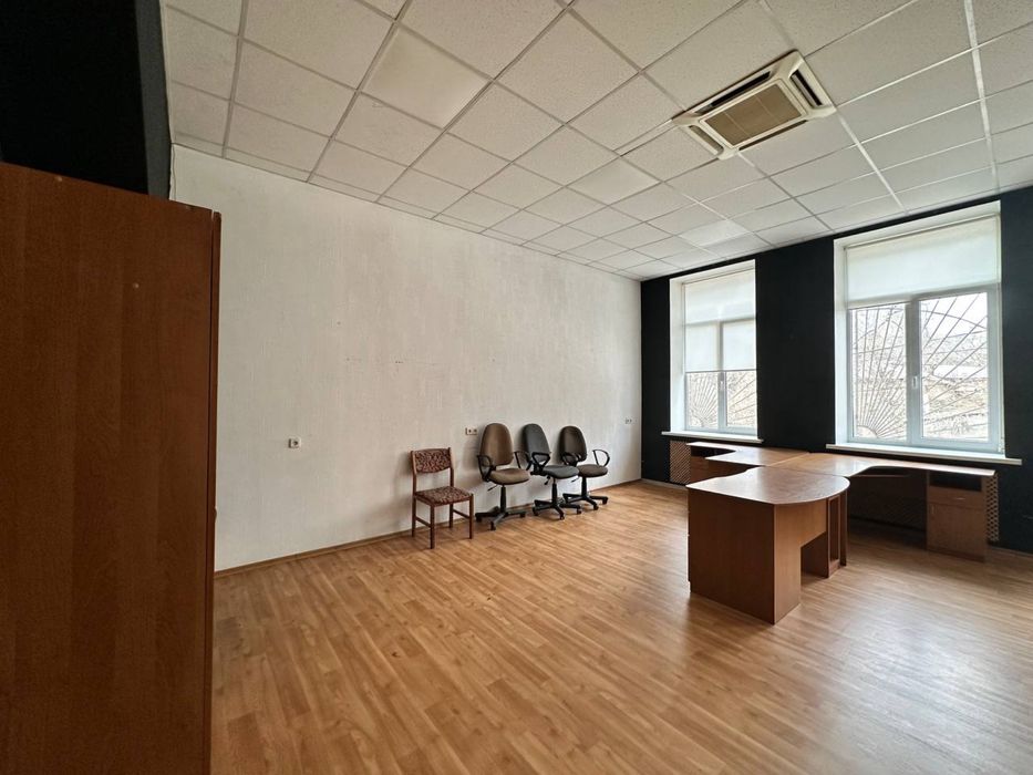 Аренда кабинет 40,3 м2 Фурманова Днепр центр