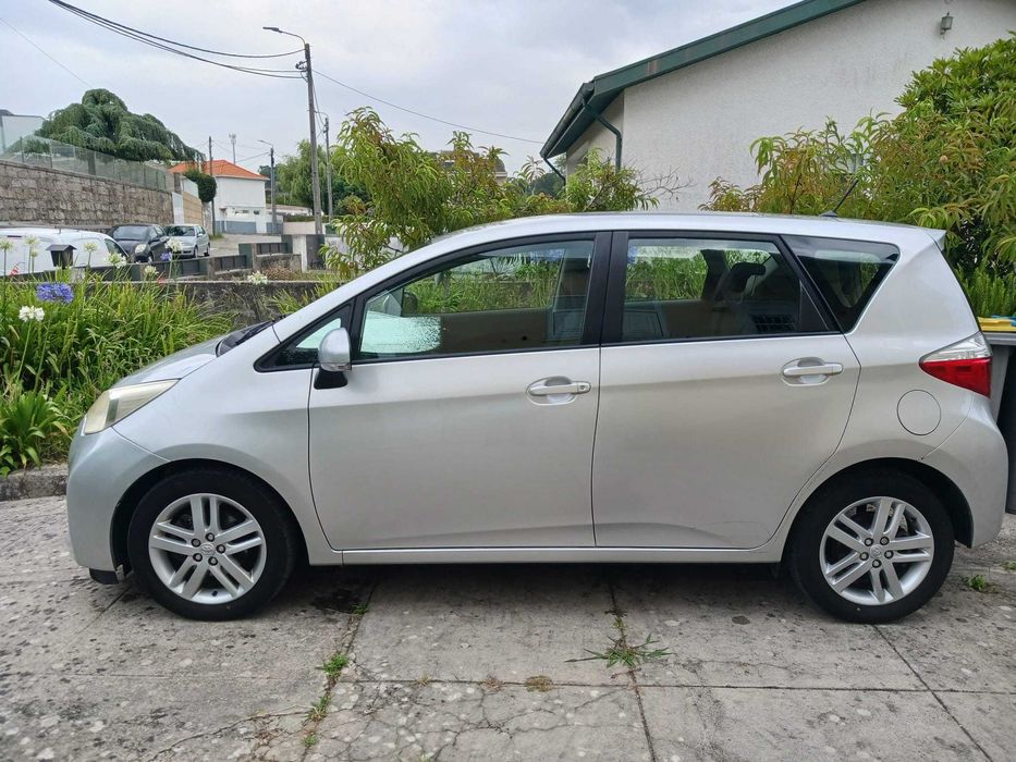 Toyota Verso-S - IMPECÁVEL