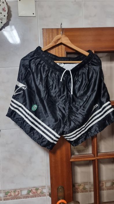 Calcoes do sporting  anos 90 peca rara  da adidas.