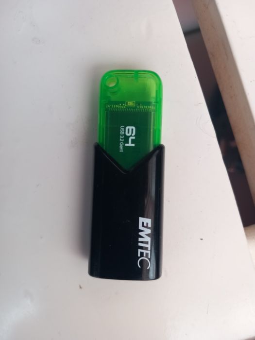 Pen drive com emulador de varias consolas