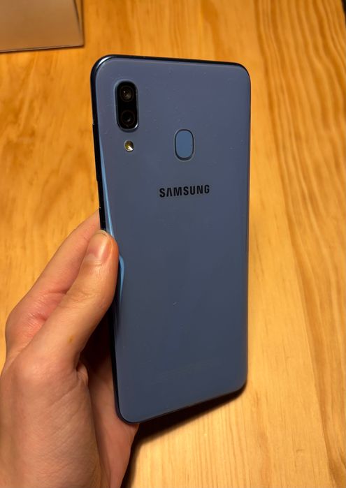 Samsung Galaxy A30