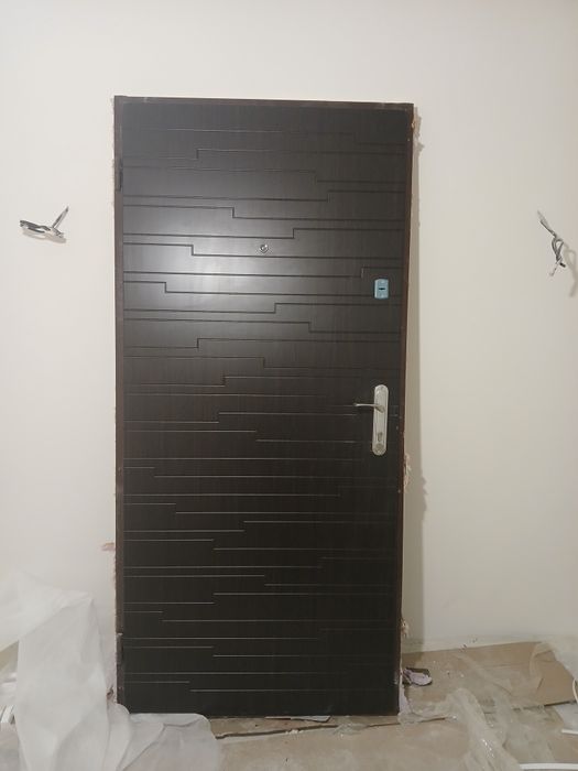 Продам вхідні двері