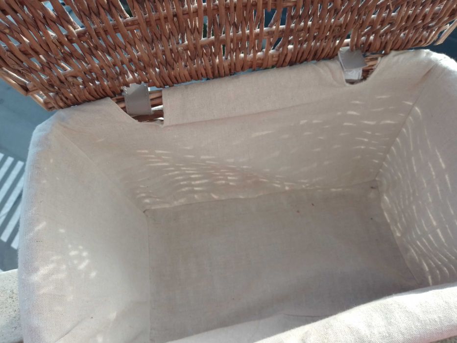 Cesto de Verga-8E-Pum Pum Somente +1 dia no Paraiso-Poster-3E Desde 2E