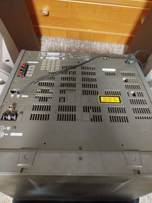 Музыкальный центр LG FFH-5500AX с  родними колонками!