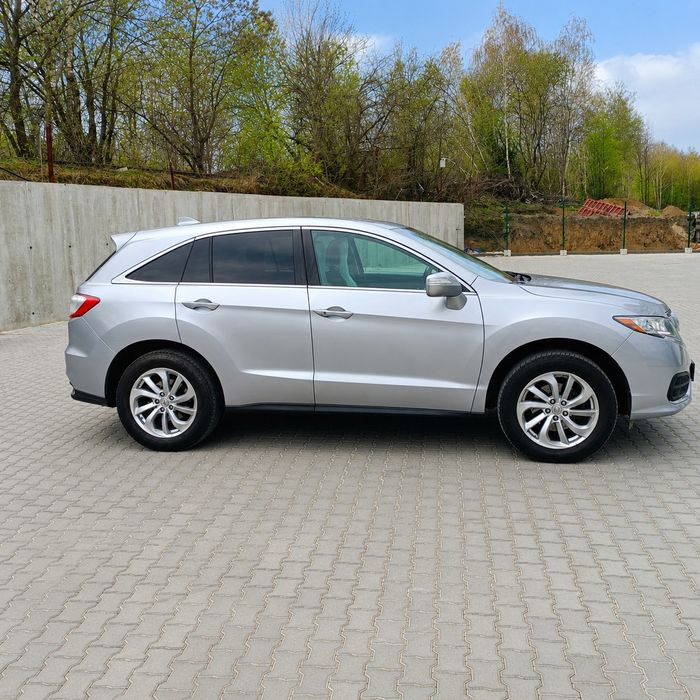 Продам власний автомобіль Akura RDX