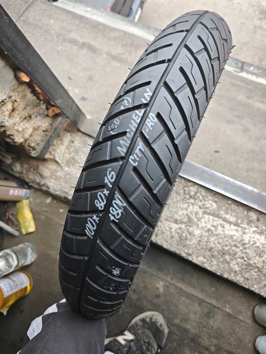 Мотошина резина на скутер HONDA SH 100 110 120 130 140/ 70 80 R16