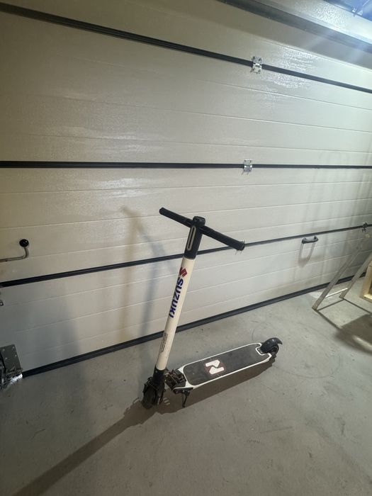 Hulajnoga elektryczba Suzuki