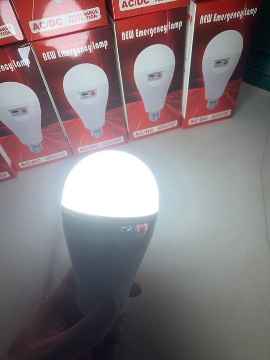 Аварийная Led лампа 2в1 E27 20вт лампочка с аккумулятором+usb в патрон