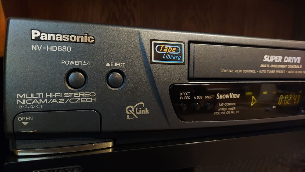 Magnetowid Panasonic  NV-HD 680 Hi Fi Stereo,Super Drive,VHS.