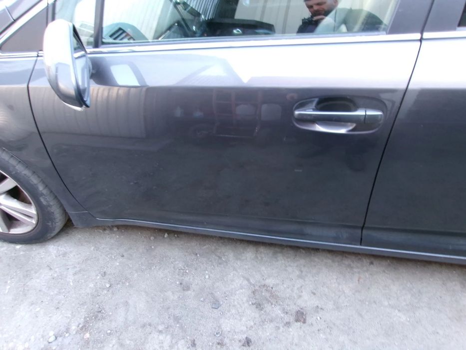DRZWI LEWY PRZÓD TOYOTA AVENSIS T27 09-18  1G3