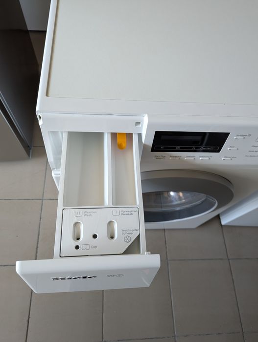 Пральна машинка Miele W1 8 kg A+++ 8 kg  Б/В Пралка  WKB130WPS