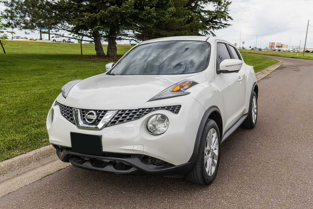 Nissan Juke SV      2016