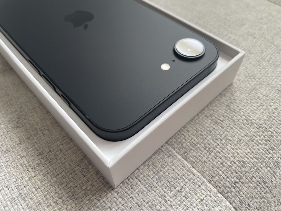 SMARTFON APPLE iphone 16e 128GB czarny oryginał gwarancja NOWY
