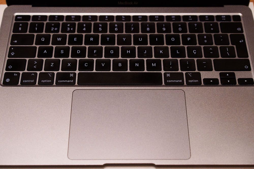 MacBook Air 2020, processador M1, 512gb SSD, 8GB memória