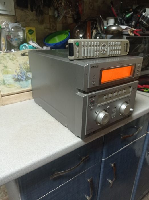 Продам усилитель с встроенным тюнером SONY