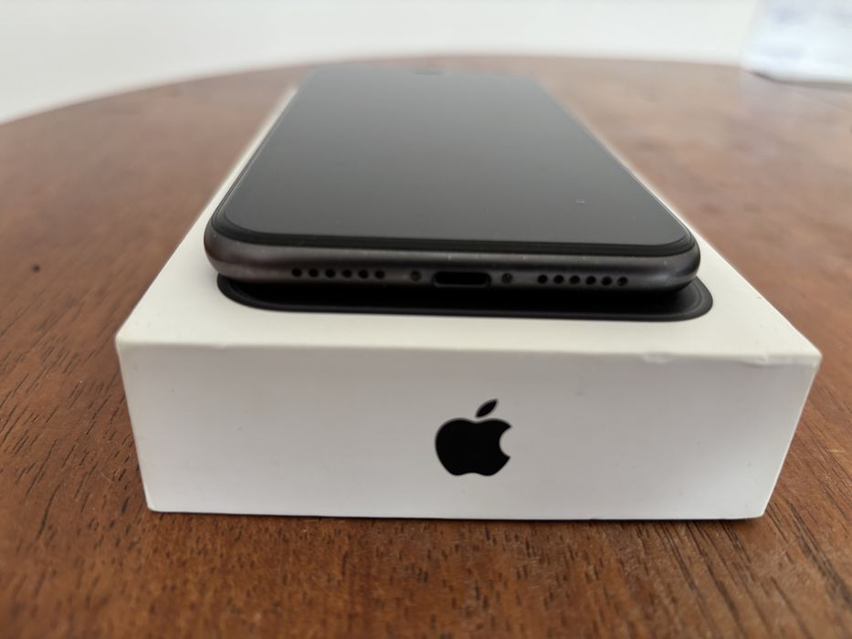 Прдам iPhone 11 64 Gb