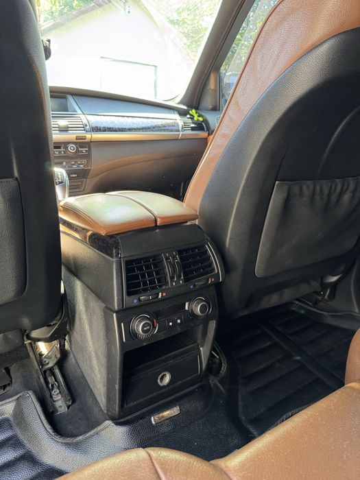 Продам BMW X5 E70
