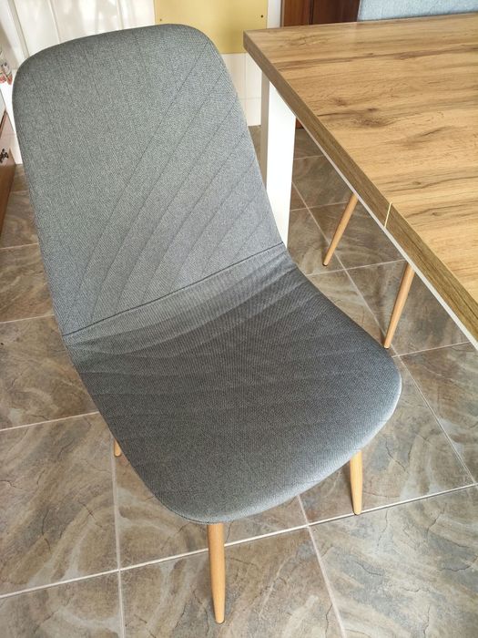 Conjunto Mesa extensível de jantar  c/ 4 cadeiras
