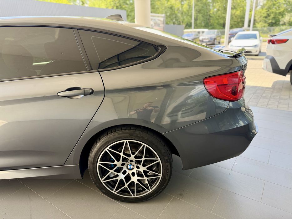 BMW 330i xDrive GT 2017 на двигуні B серії