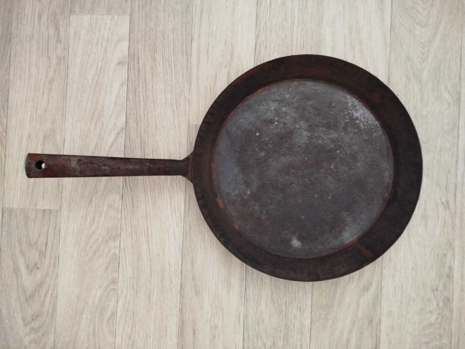 Сковорода большая жаровня СССР чугун-сталь Биол