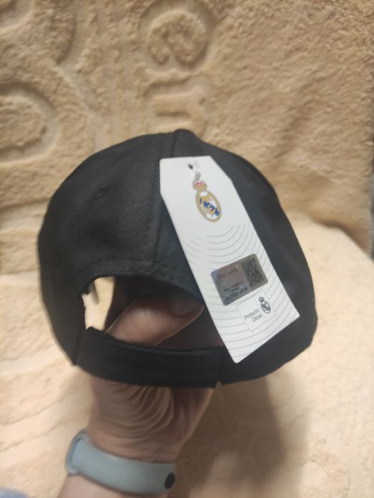 Nowa czapka z daszkiem bejsbolówka Real Madryt one size 100% bawełna hologram