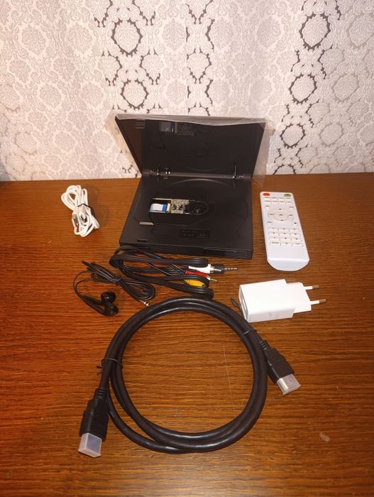 Kompaktowy odtwarzacz DVD