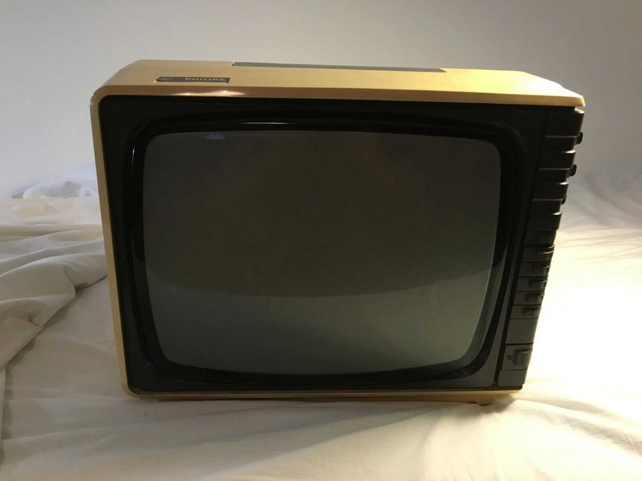 ## televisão Philips 12B611 preto & branco (avariado/vintage) ##
