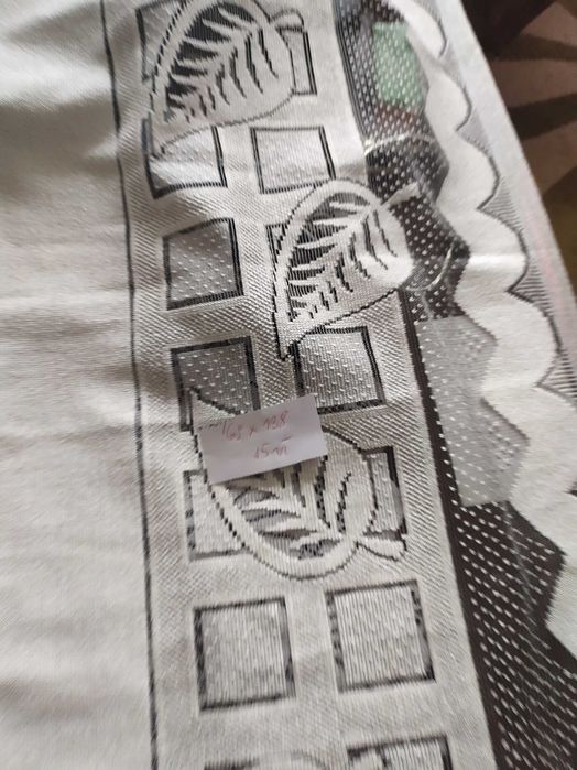 Obrusy i bieżniki na stół materiałowe