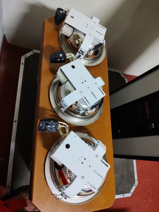 Conjunto de 3 Focos de Encastrar – Novos 20 € cada foco