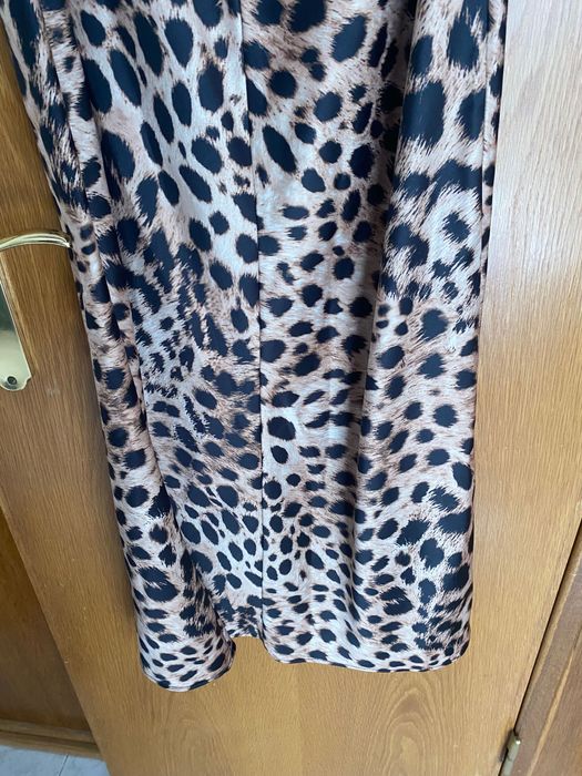 Vestido novo Zara S tigresa