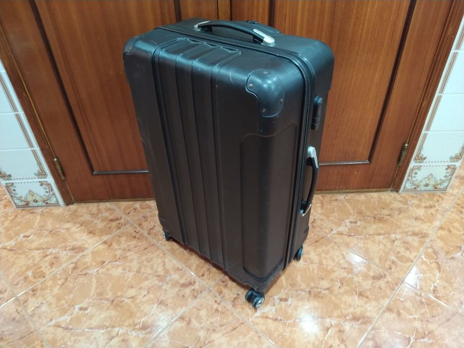 Mala malas de porão até 23 kg viagem carro casa quarto apartamento.