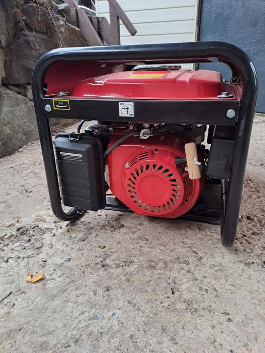 Бензиновый генератор 4.5 кВт