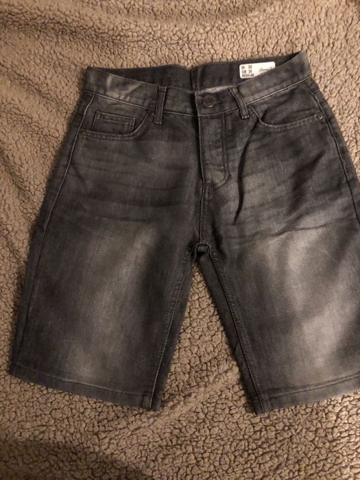 2 calções se ganga ate joelho, com bolsos