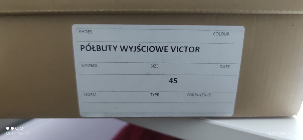 Pantofle Półbuty wyjściowe VICTOR
