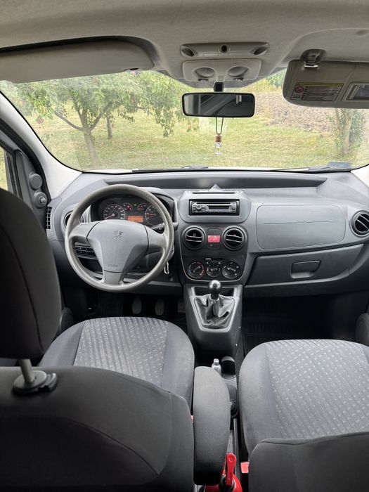 Peugeot bipper.