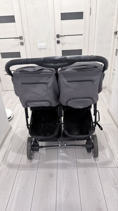 Коляска прогулянкова CARRELLO Connect для двійні