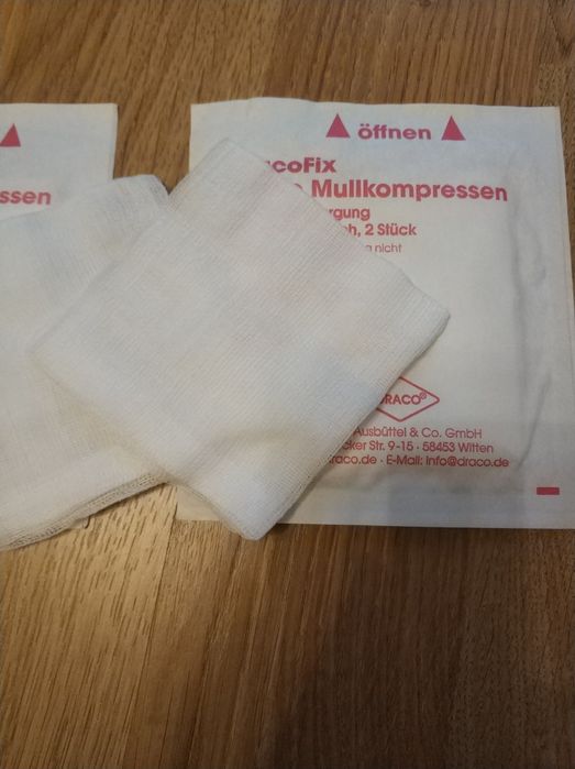 Салфетка марлевая 10 см на 10 см в восемь слоев в упаковке две штуки