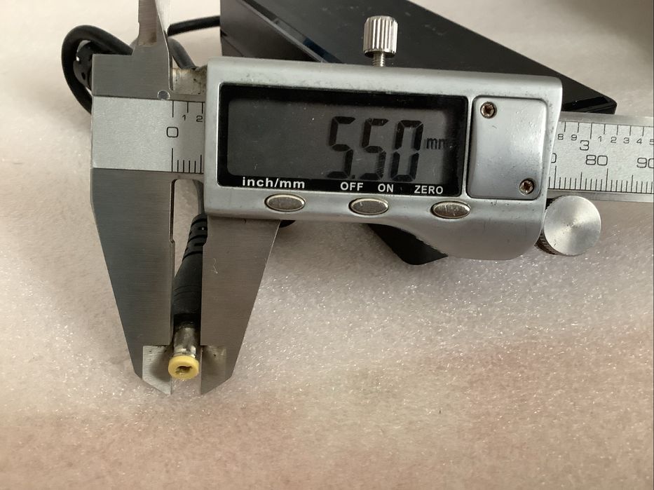 AC adaptador - Carregador computador portatil FJ-SW20171.90342.0 19V