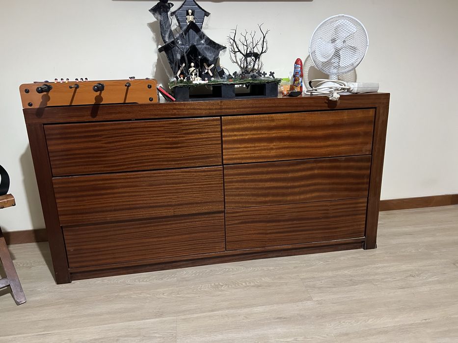 comoda castanha de 6 gavetas