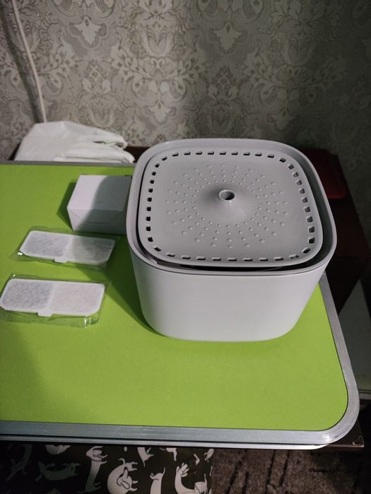 Автоматическая поилка фонтан для котов и собак 3 л