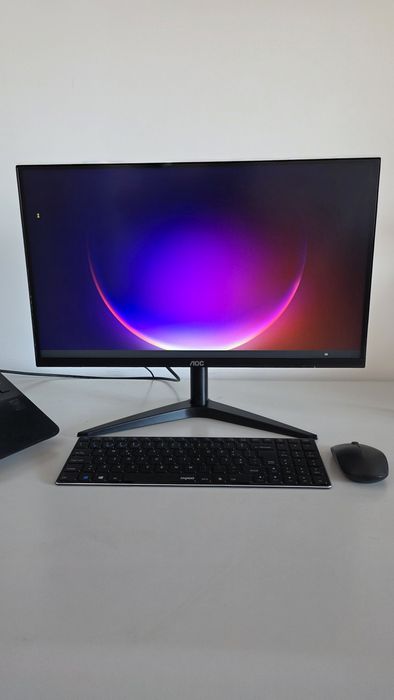 Monitor 22" AOC com cabo HDMI de oferta
