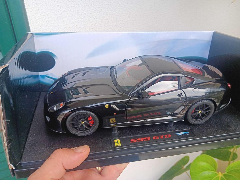 Ferrari 599 gto hotwheels elite 1/18