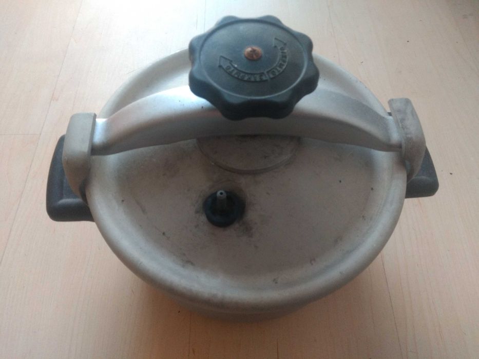 szybkowar aluminiowy