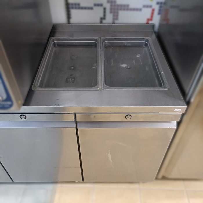 Bancada refrigerada com 3 portas e tampo com abertura para 2 GN 1/164284032505474122