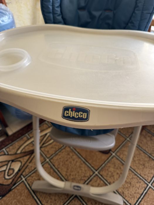 Стільчик для годування Chicco.