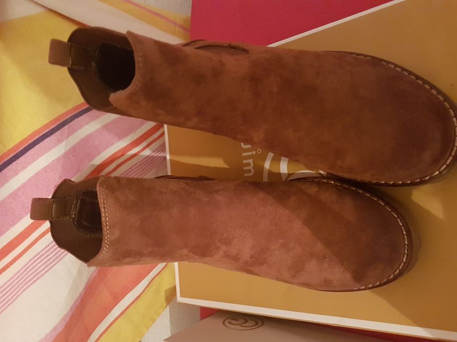 Botas castanhas(calçado Guimarães)