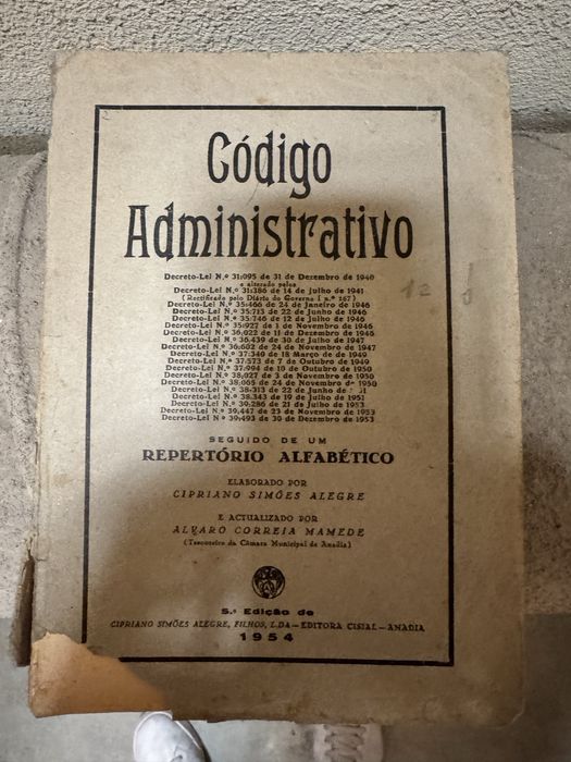 Código Administrativo de Portugal, datada de 1954.