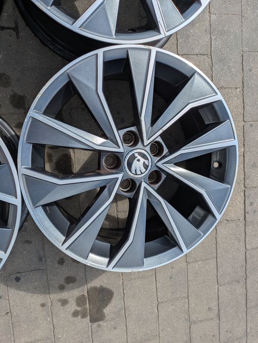 5x100 ET46  16" Skoda Fabia Octavia Rapid Roomster